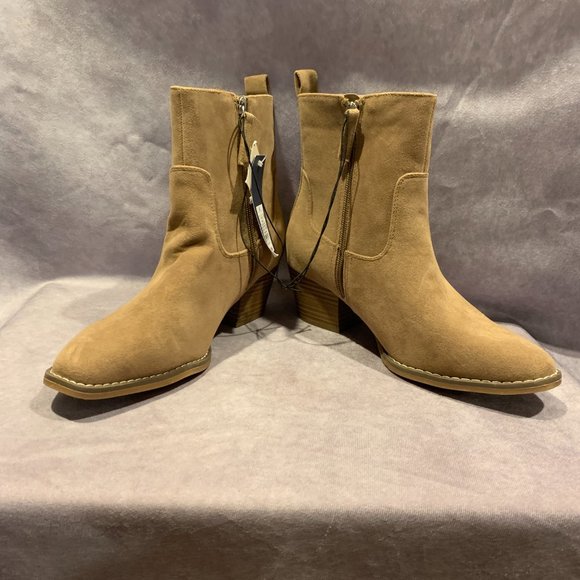 Universal Thread Solita Faux Suede Cowboy Booties - Picture 3 of 12